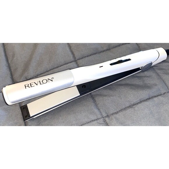 Revlon  1” Ceramic Hair Straightener Flat Iron RVST2076 -4 Settings Silver - Picture 1 of 4
